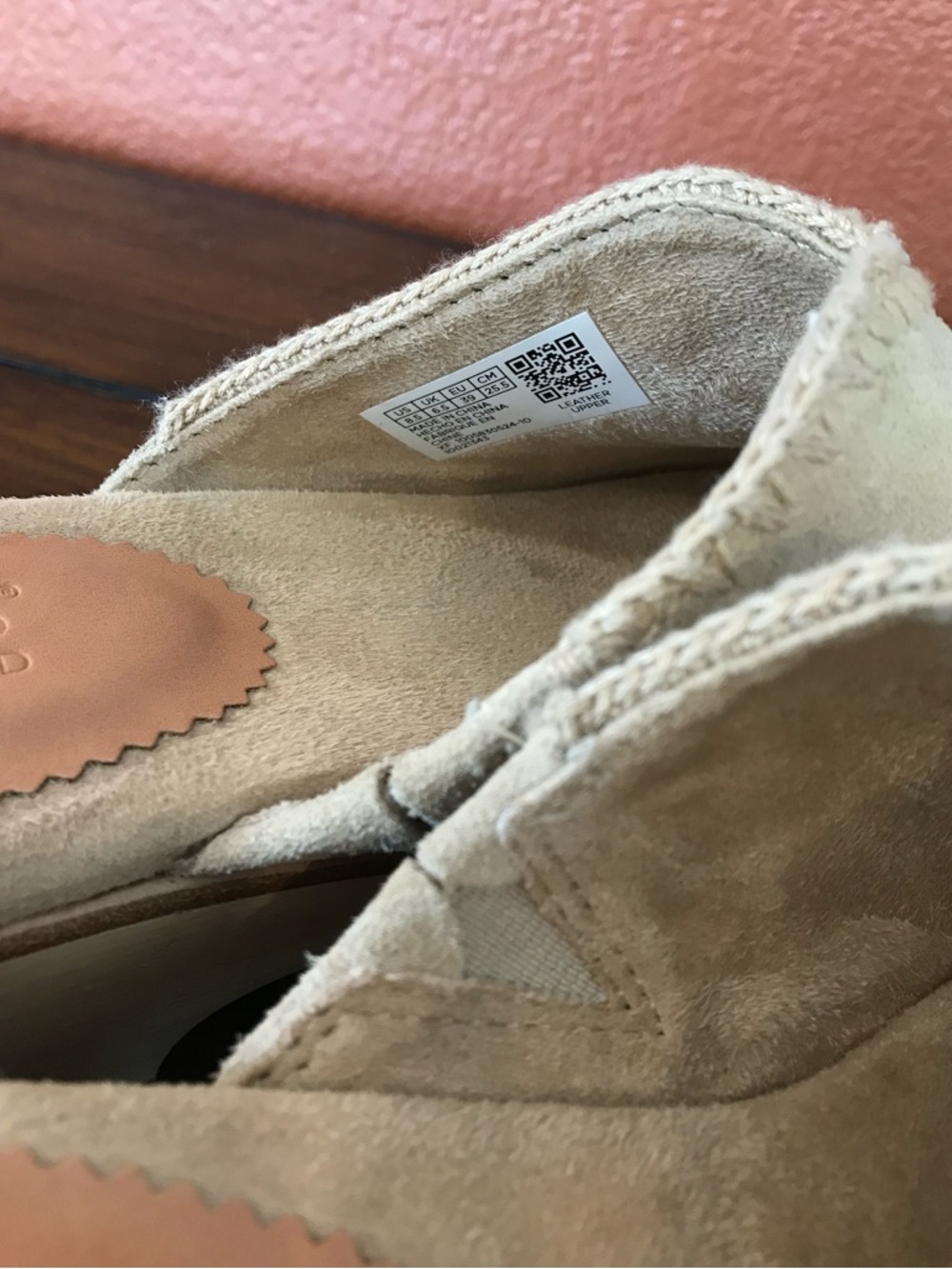 TOMS Women’s 8.5 Addison Neutral Cream Suede Round Toe Mule Wooden Clogs in EUC - Picture 14 of 16